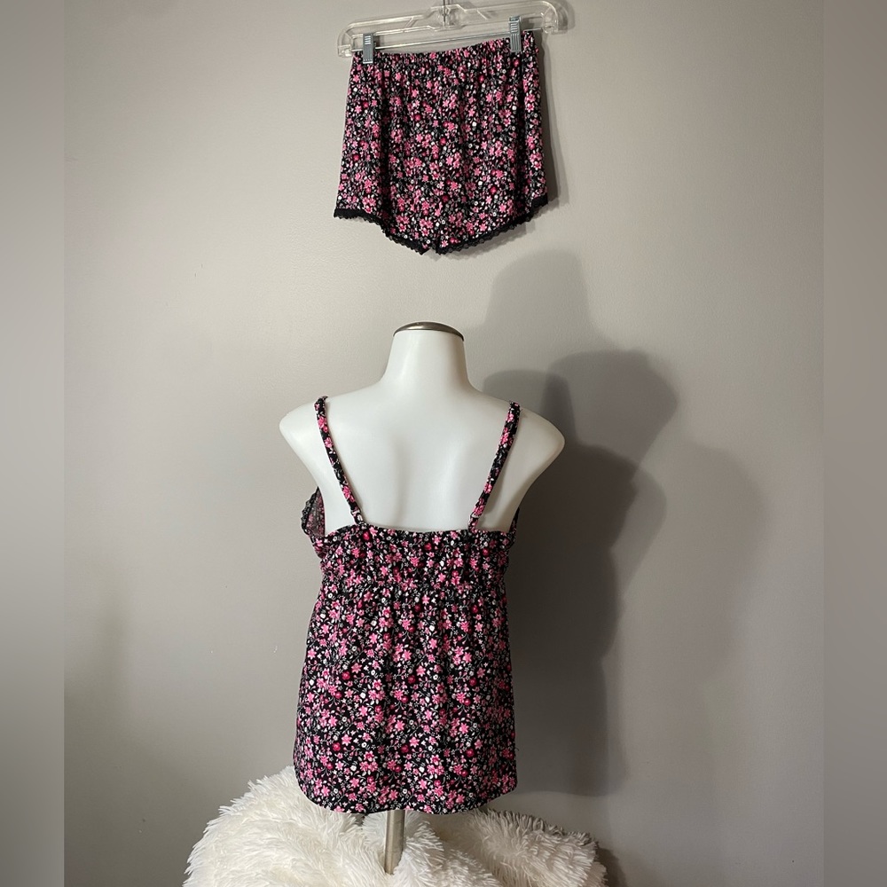 Renee Rofé Sleepwear Short Set
Size Medium 
Comfort Sexy - Picture 3 of 5